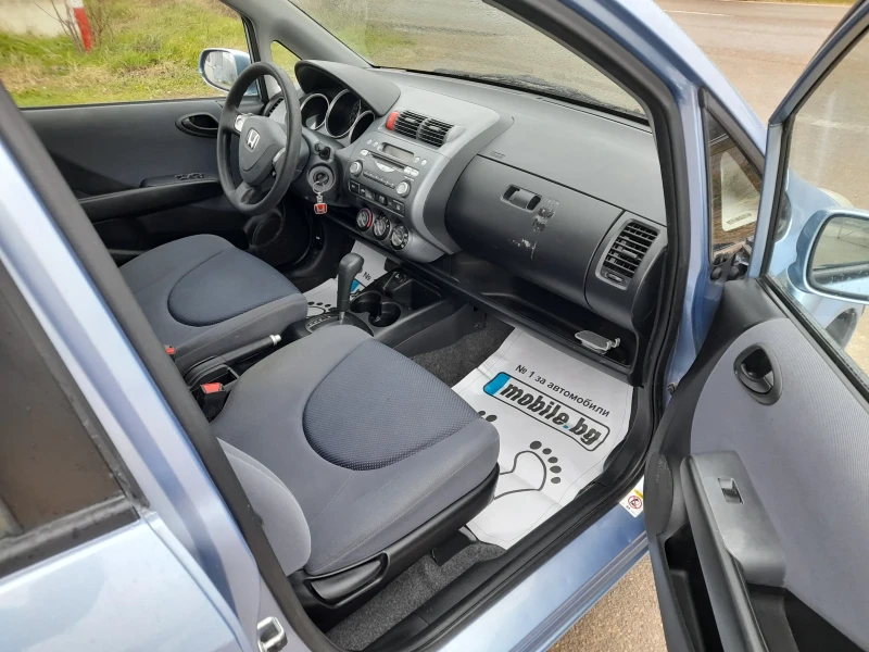Honda Jazz Автоматик, снимка 6 - Автомобили и джипове - 52956651