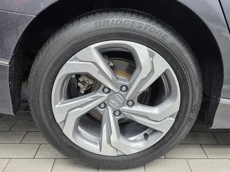 Honda Accord  1.5 Turbo, снимка 5 - Автомобили и джипове - 55985307
