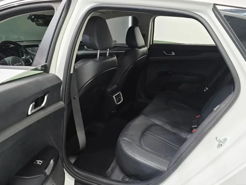 Kia K5, снимка 11 - Автомобили и джипове - 56688047