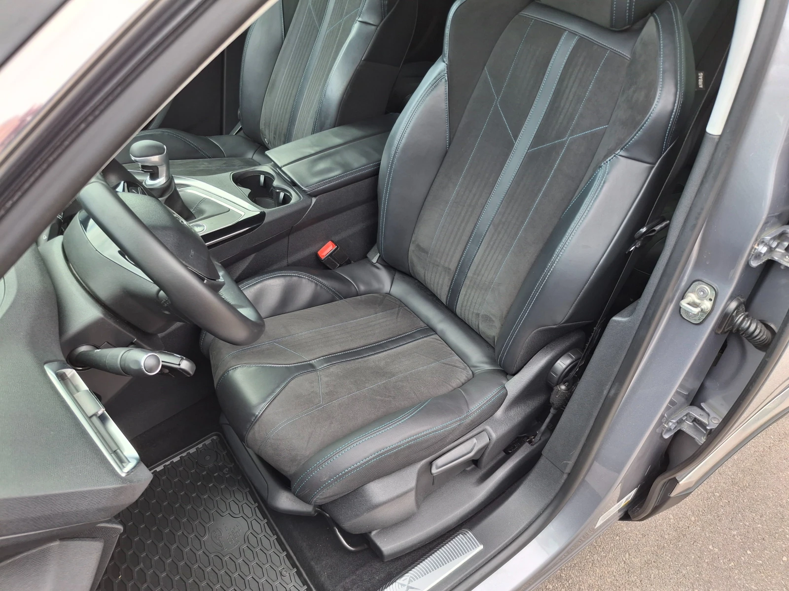 Peugeot 3008 Blue HDI* 131 к.с.* CROSSWAY* ALLURE - изображение 8