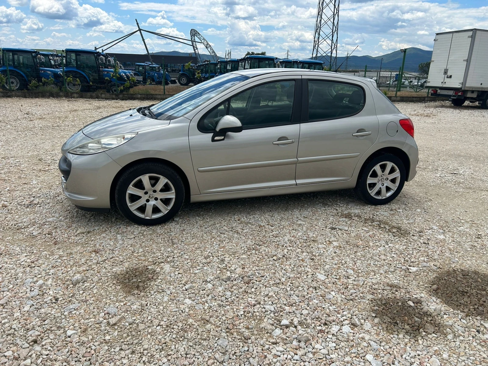 Peugeot 207 1.6 - изображение 8