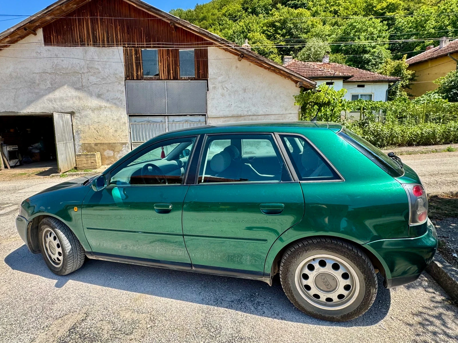 Audi A3 1.8 - изображение 2