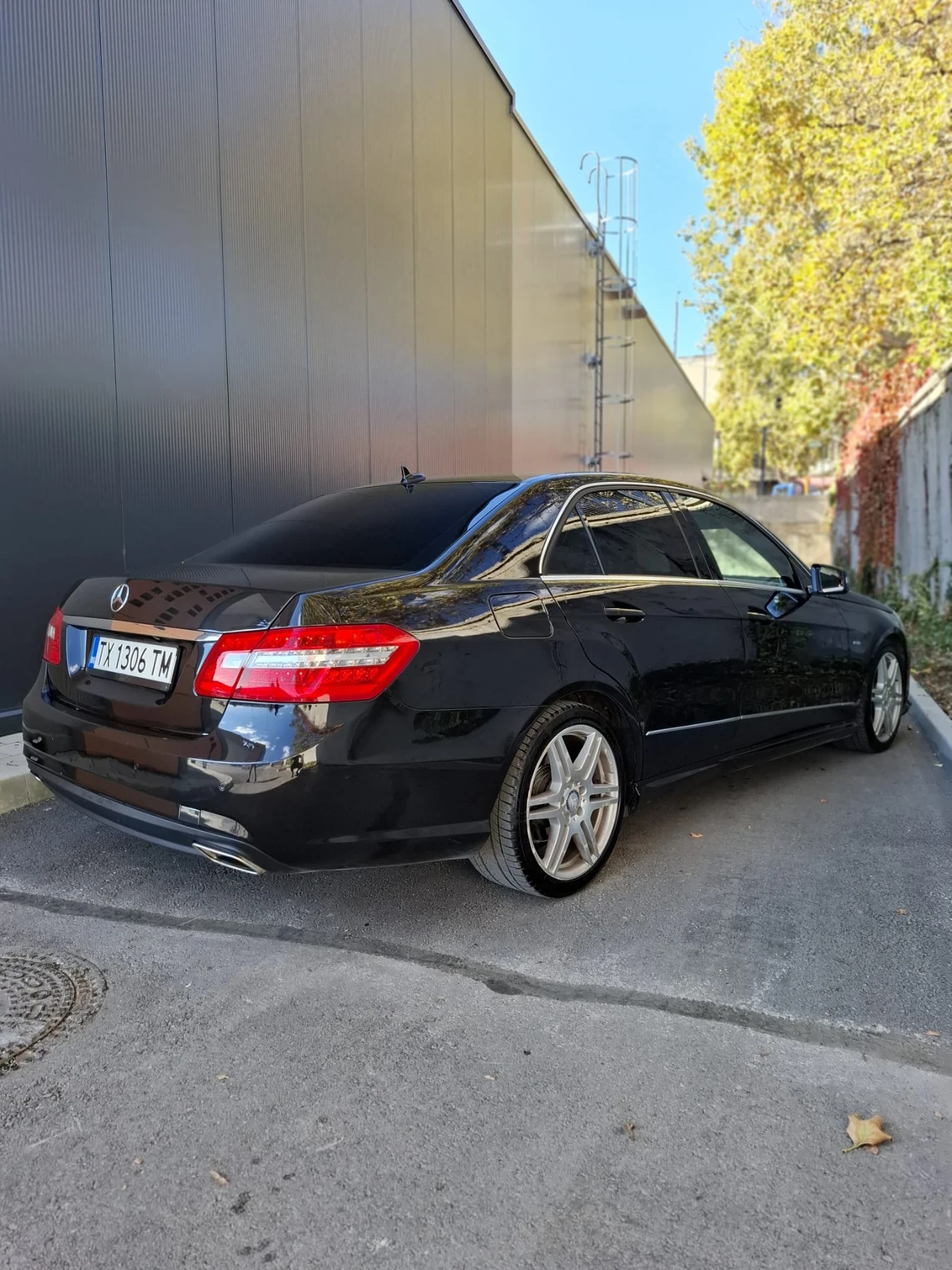 Mercedes-Benz E 350 AMG пакет/Реални КМ - изображение 4