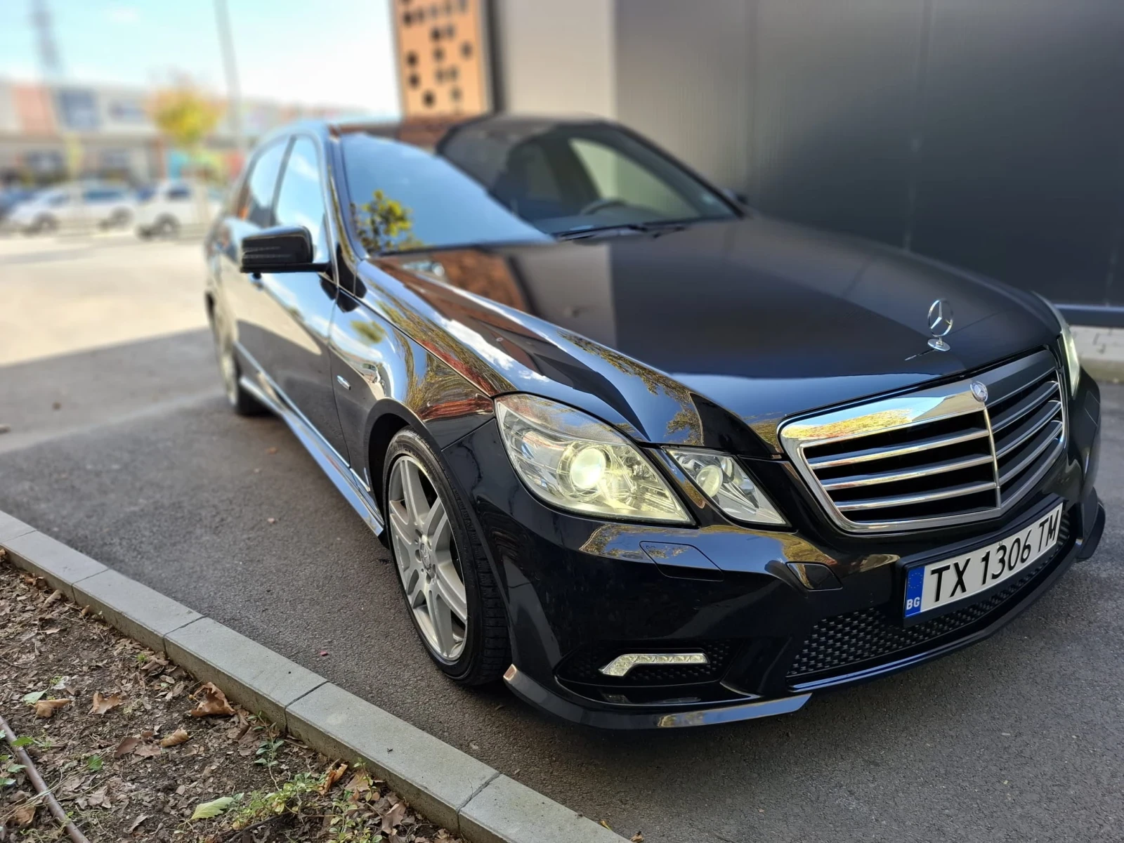 Mercedes-Benz E 350 AMG пакет/Реални КМ - изображение 2