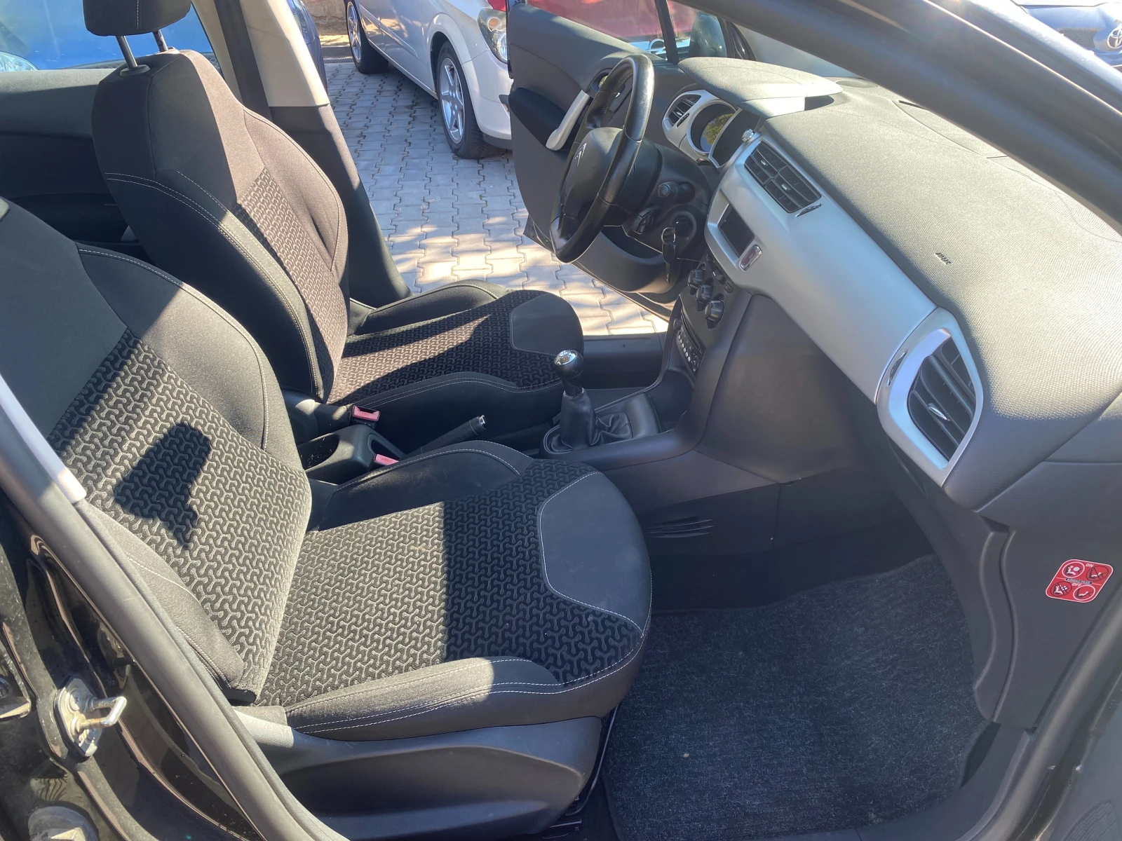 Citroen C3 1.4i 75к.с | Mobile.bg — изображение 12