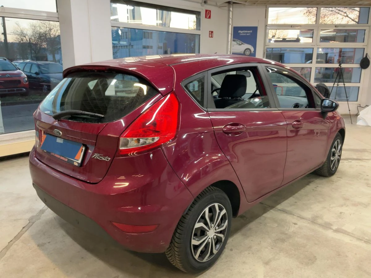 Ford Fiesta 1.4 Ghia ГАЗ/Бензин - изображение 5