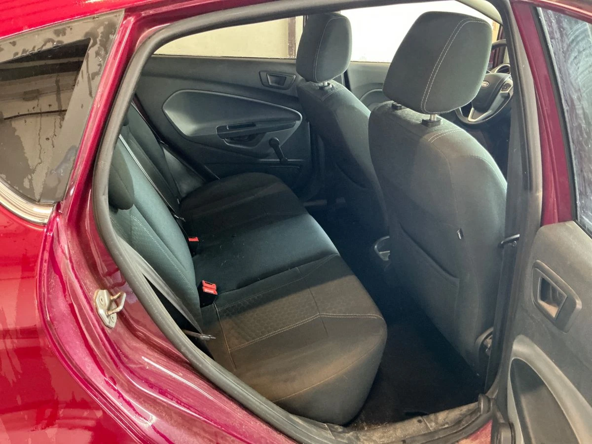 Ford Fiesta 1.4 Ghia ГАЗ/Бензин - изображение 3