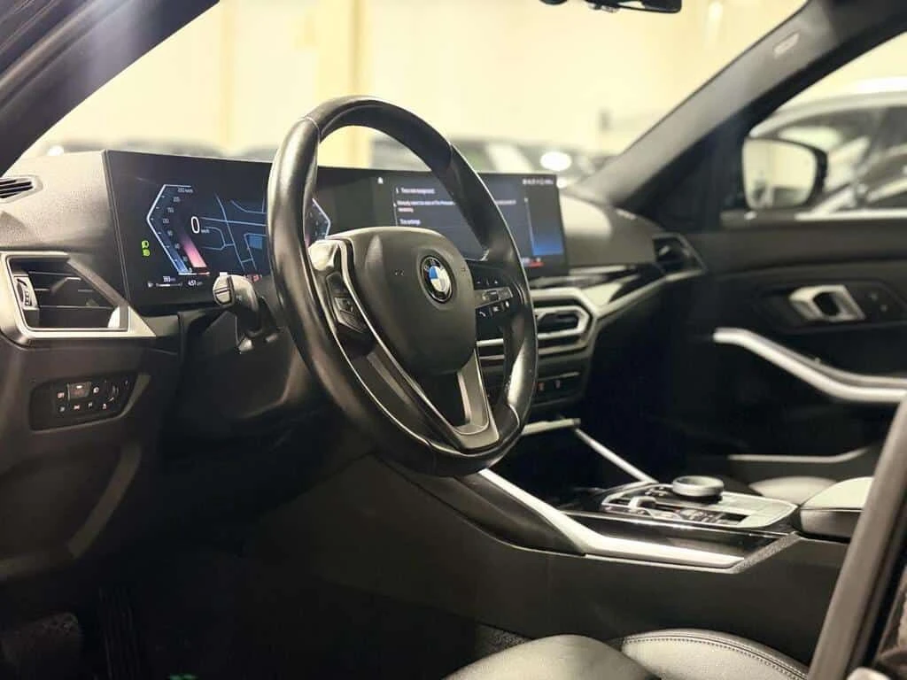 BMW 330 * 330i xDrive * CARFAX * ���� �� �� | Mobile.bg � ����������� 10