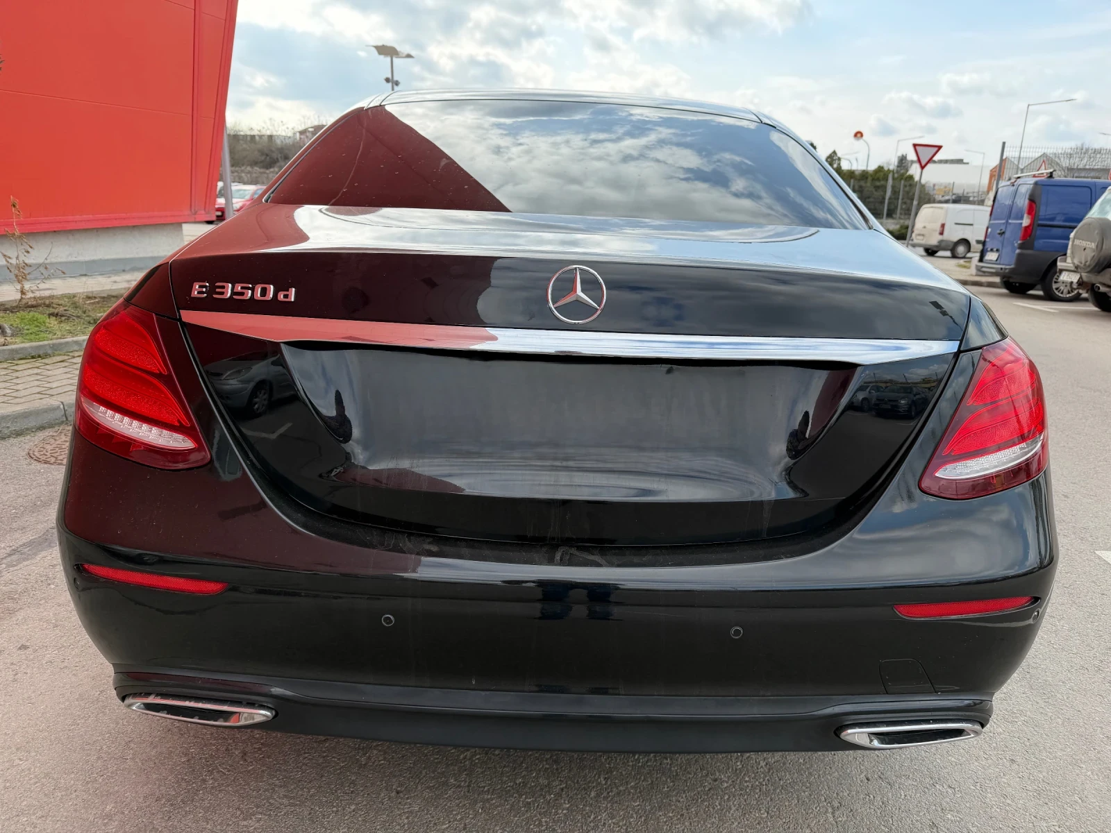 Mercedes-Benz E 350 БАРТЕР* 9G* Airmatic, снимка 6 - Автомобили и джипове - 53801880