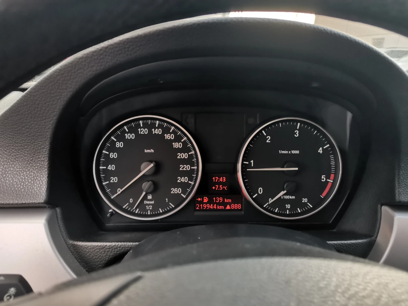 BMW 318, снимка 16 - Автомобили и джипове - 53841384