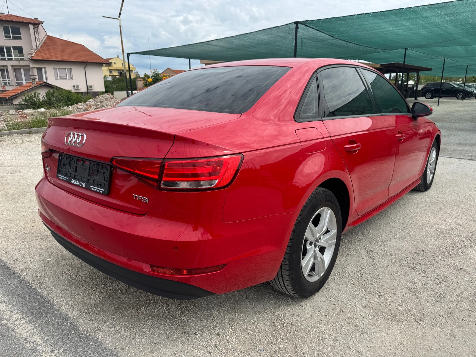 Audi A4 1.4 TFSI 150кс* S-Tronic * Led * Matrix* Carplay , снимка 4 - Автомобили и джипове - 54455501