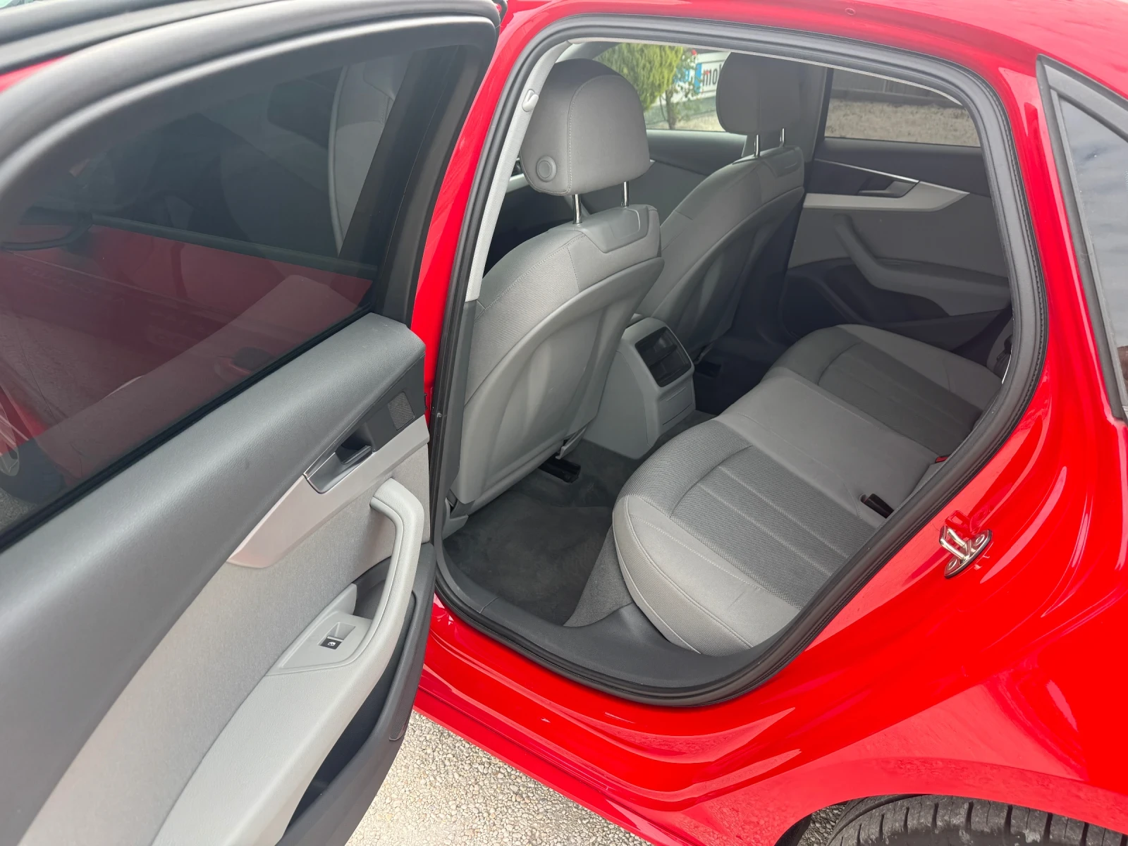 Audi A4 1.4 TFSI 150кс* S-Tronic * Led * Matrix* Carplay , снимка 15 - Автомобили и джипове - 54455501