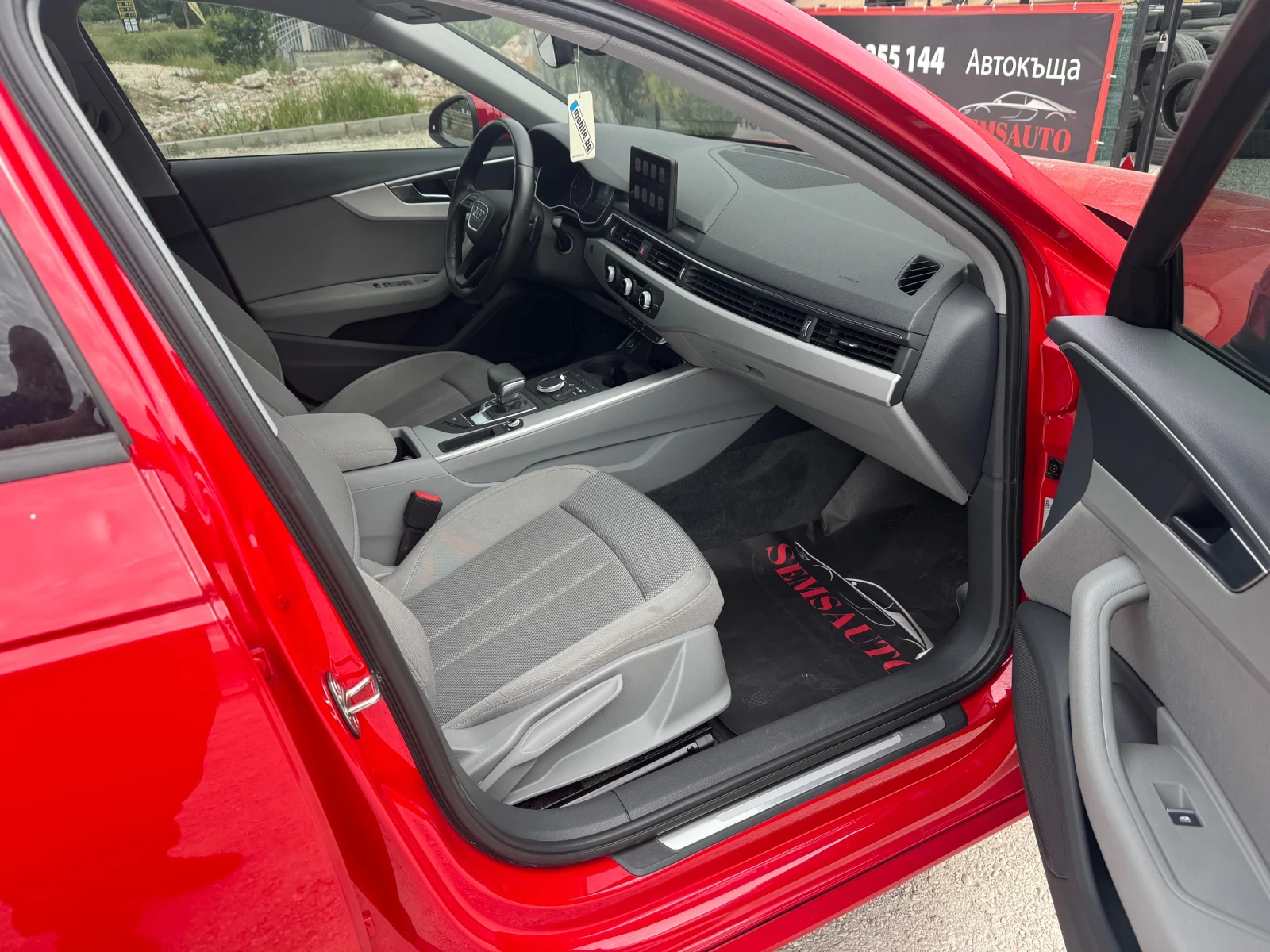 Audi A4 1.4 TFSI 150кс* S-Tronic * Led * Matrix* Carplay , снимка 13 - Автомобили и джипове - 54455501