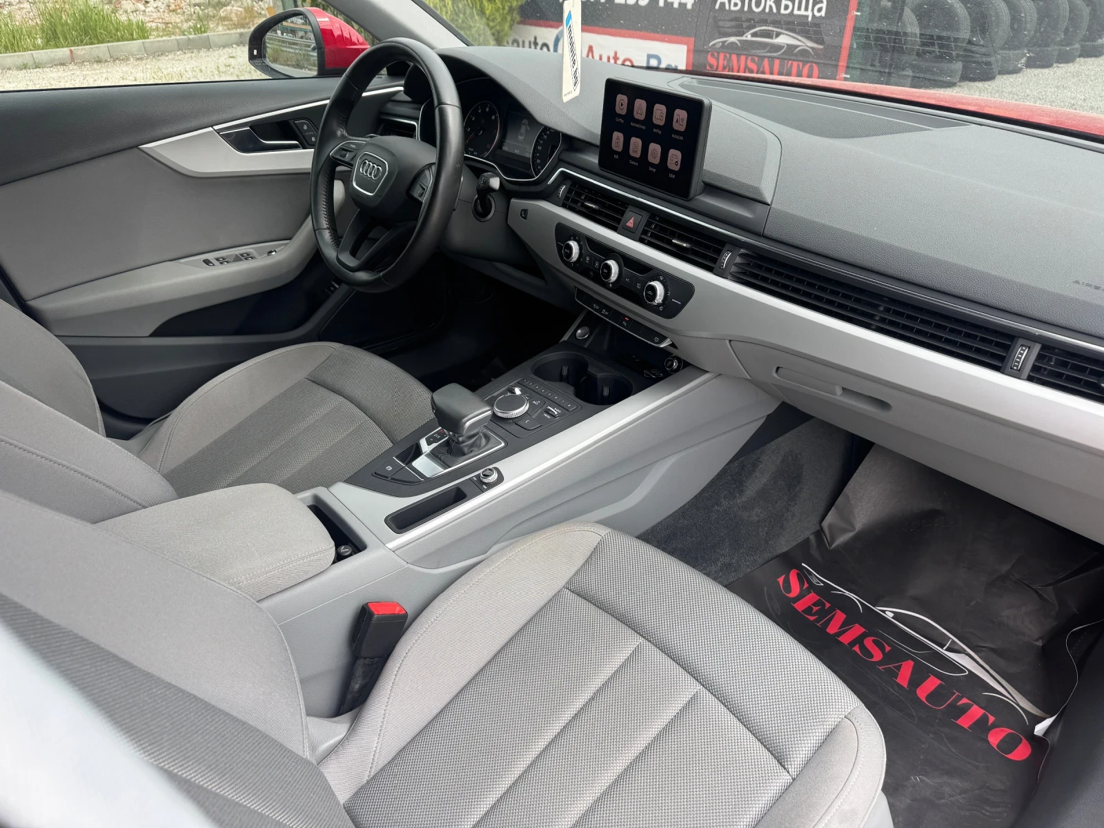 Audi A4 1.4 TFSI 150кс* S-Tronic * Led * Matrix* Carplay , снимка 14 - Автомобили и джипове - 54455501