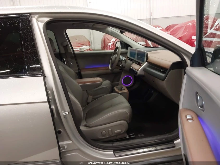 Hyundai Ioniq 5 Disney100 Platinum Edition, снимка 5 - Автомобили и джипове - 54628646