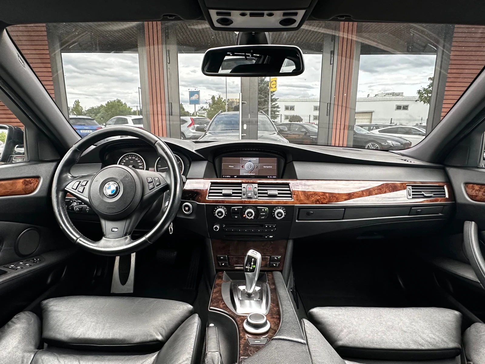 BMW 530 Xd- M-pack-HeadUp-Xenon-Facelift-, снимка 11 - Автомобили и джипове - 55242285