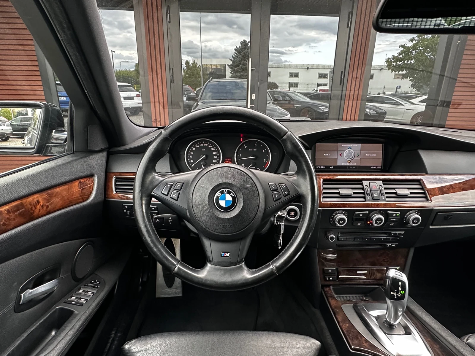 BMW 530 Xd- M-pack-HeadUp-Xenon-Facelift-, снимка 12 - Автомобили и джипове - 55242285