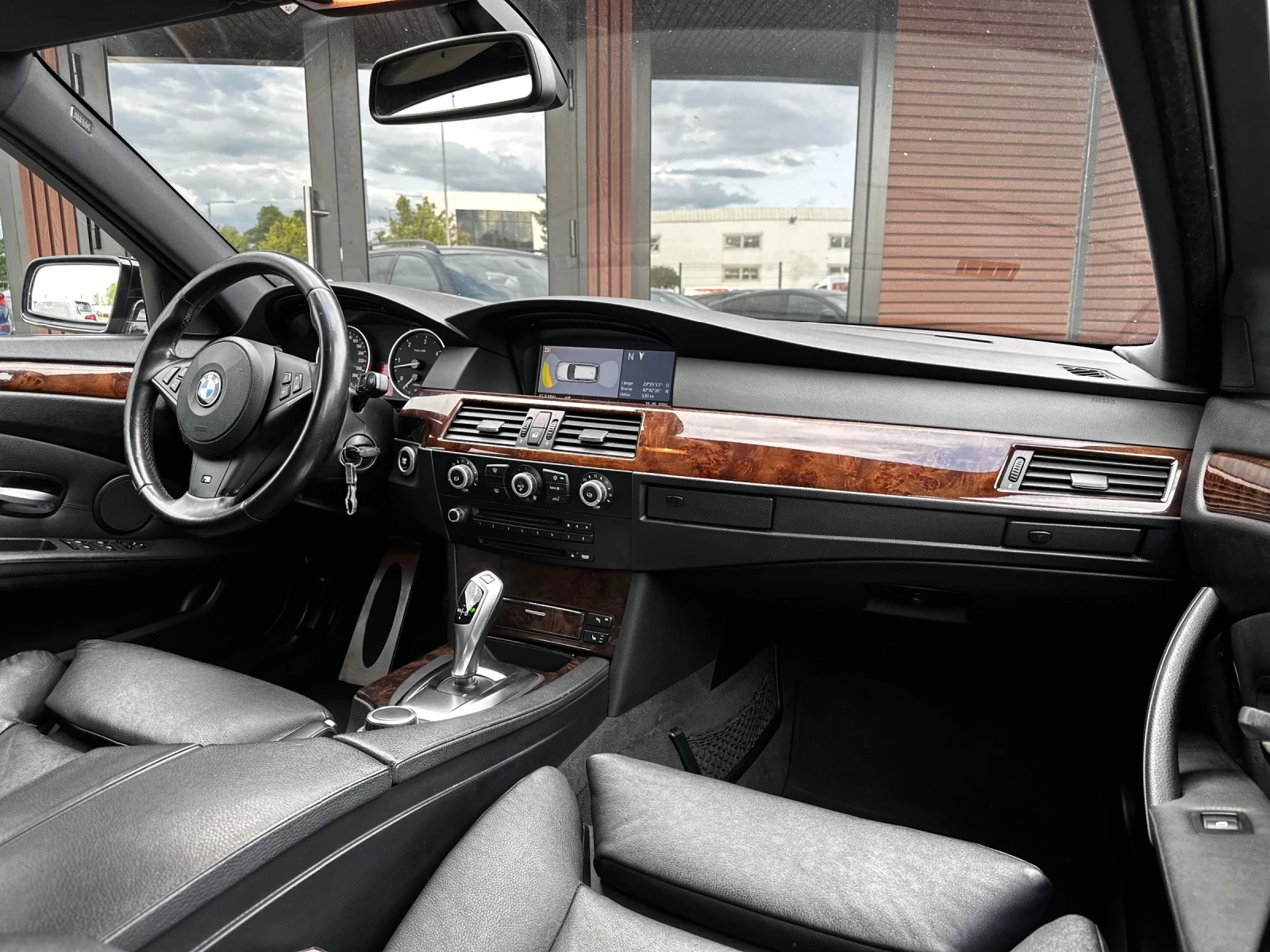 BMW 530 Xd- M-pack-HeadUp-Xenon-Facelift-, снимка 10 - Автомобили и джипове - 55242285
