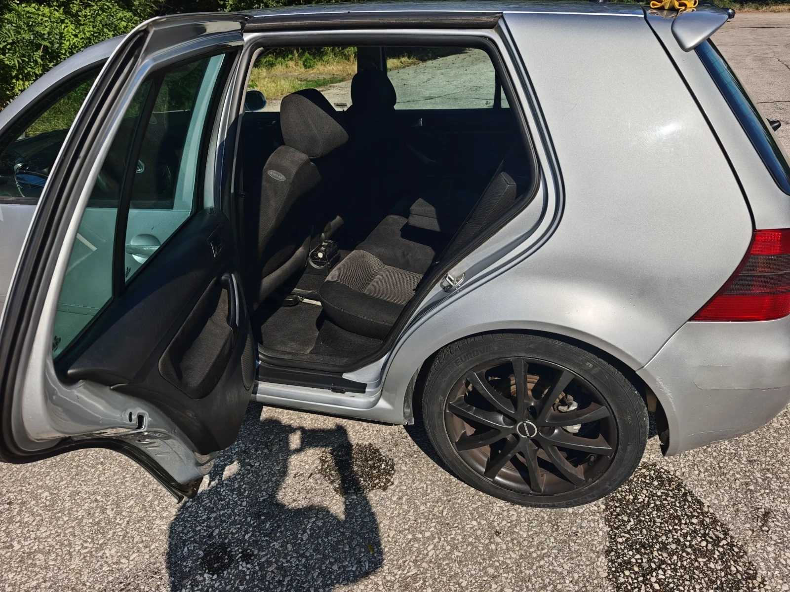 VW Golf 1.8 turbo, снимка 14 - Автомобили и джипове - 55418499