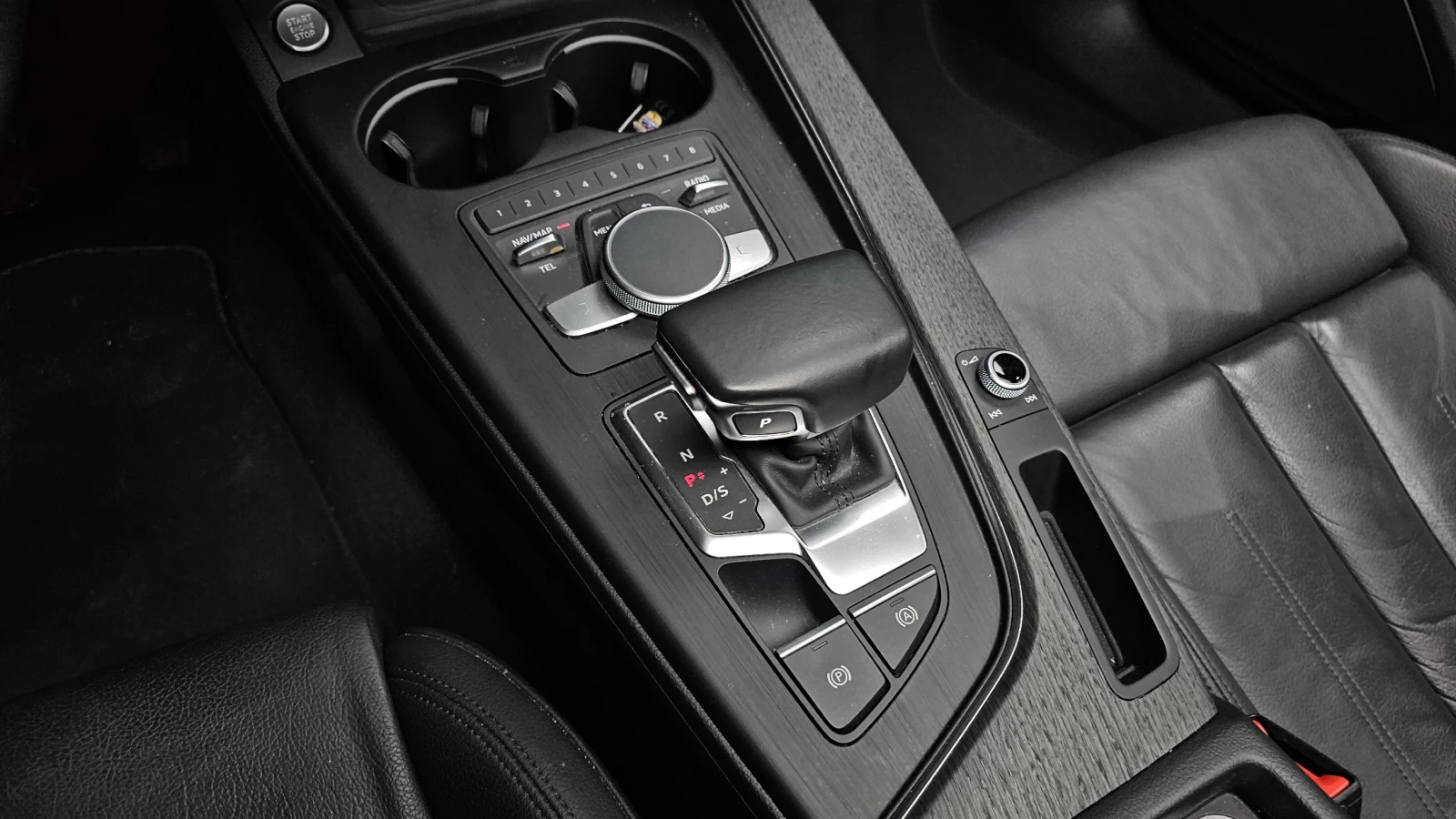 Audi A4 40 tfsi  premium, снимка 11 - Автомобили и джипове - 55324498