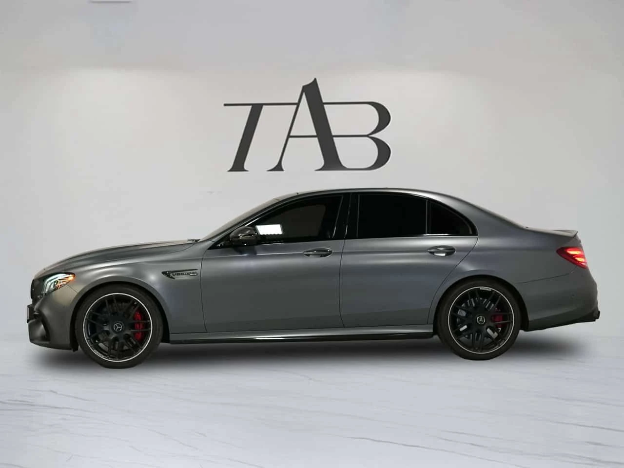 Mercedes-Benz E 63 AMG S | MATTE | 3D BURMESTER | ЦЕНА ДО БЪЛГАРИЯ, снимка 7 - Автомобили и джипове - 55477338