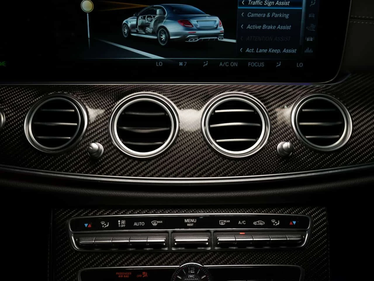 Mercedes-Benz E 63 AMG S | MATTE | 3D BURMESTER | ЦЕНА ДО БЪЛГАРИЯ, снимка 16 - Автомобили и джипове - 55477338