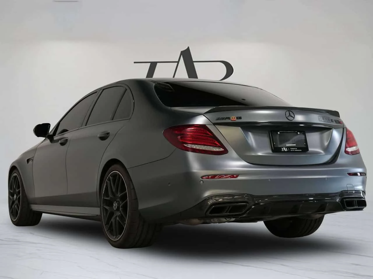 Mercedes-Benz E 63 AMG S | MATTE | 3D BURMESTER | ЦЕНА ДО БЪЛГАРИЯ, снимка 5 - Автомобили и джипове - 55477338