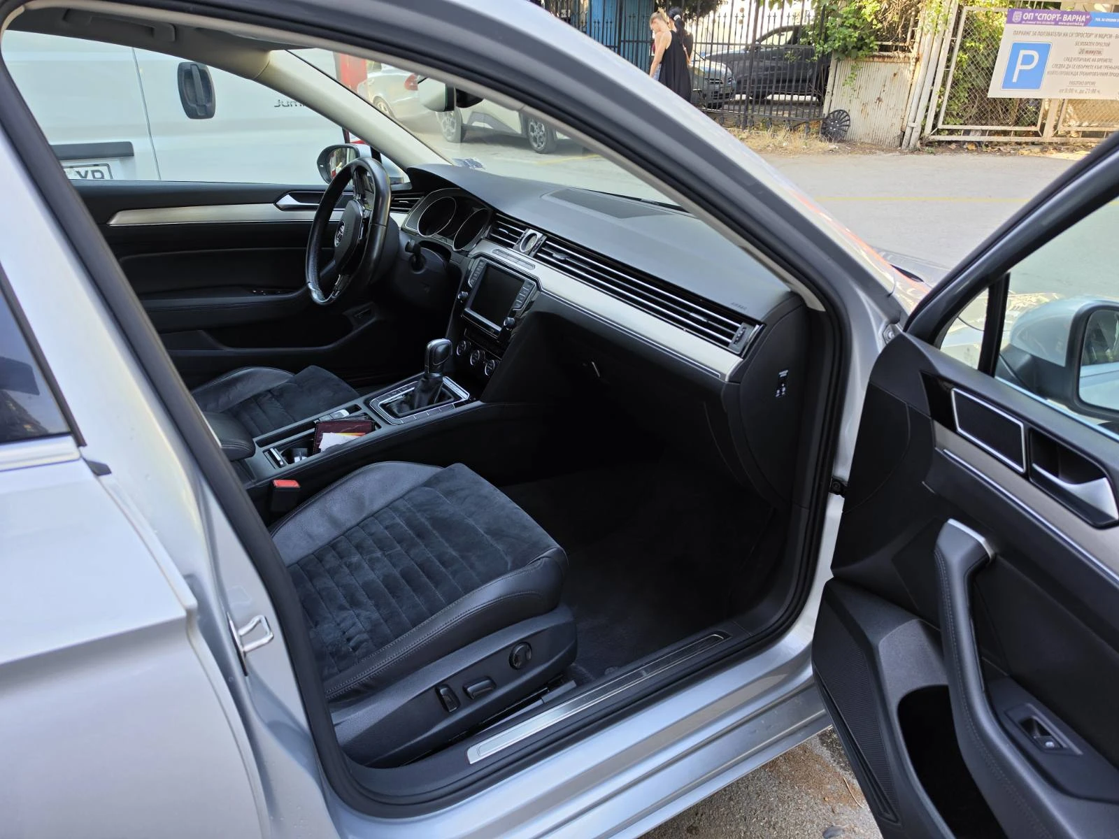 VW Passat 2.0 TDI, снимка 8 - Автомобили и джипове - 55705864