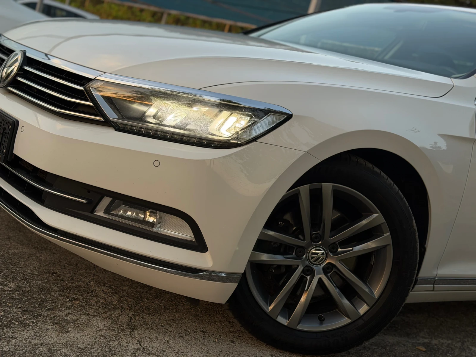 VW Passat 2.0TDI DSG HIGHLINE XENON LED ALKANTARA | Mobile.bg � ����������� 7