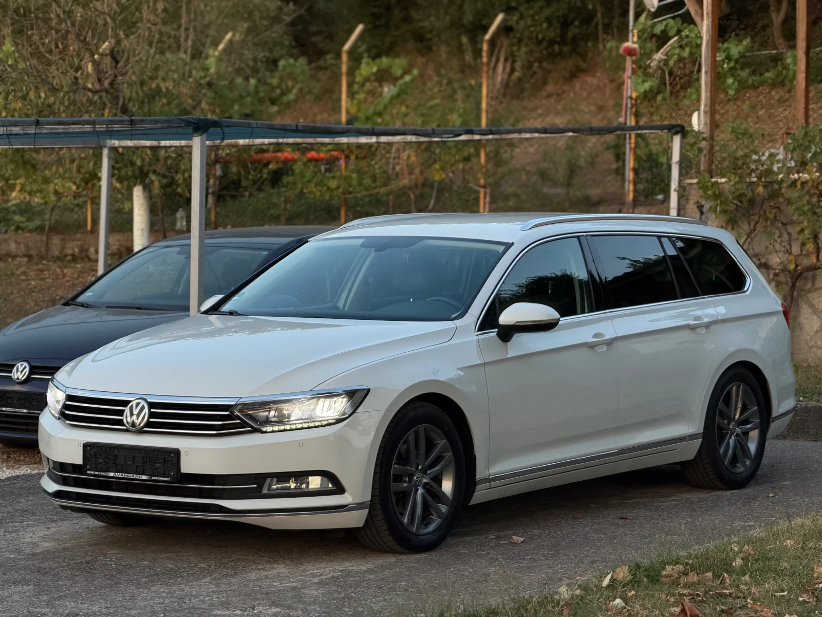 VW Passat 2.0TDI DSG HIGHLINE XENON LED ALKANTARA | Mobile.bg � ����������� 1