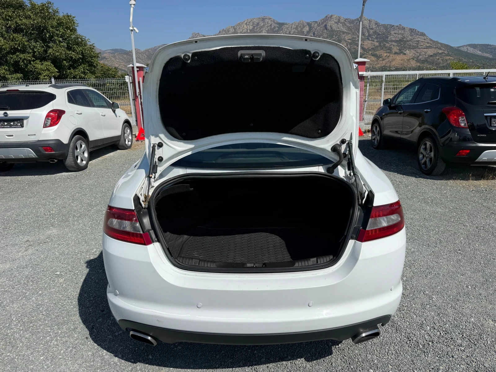 Jaguar Xf (KATO НОВА), снимка 13 - Автомобили и джипове - 55899046