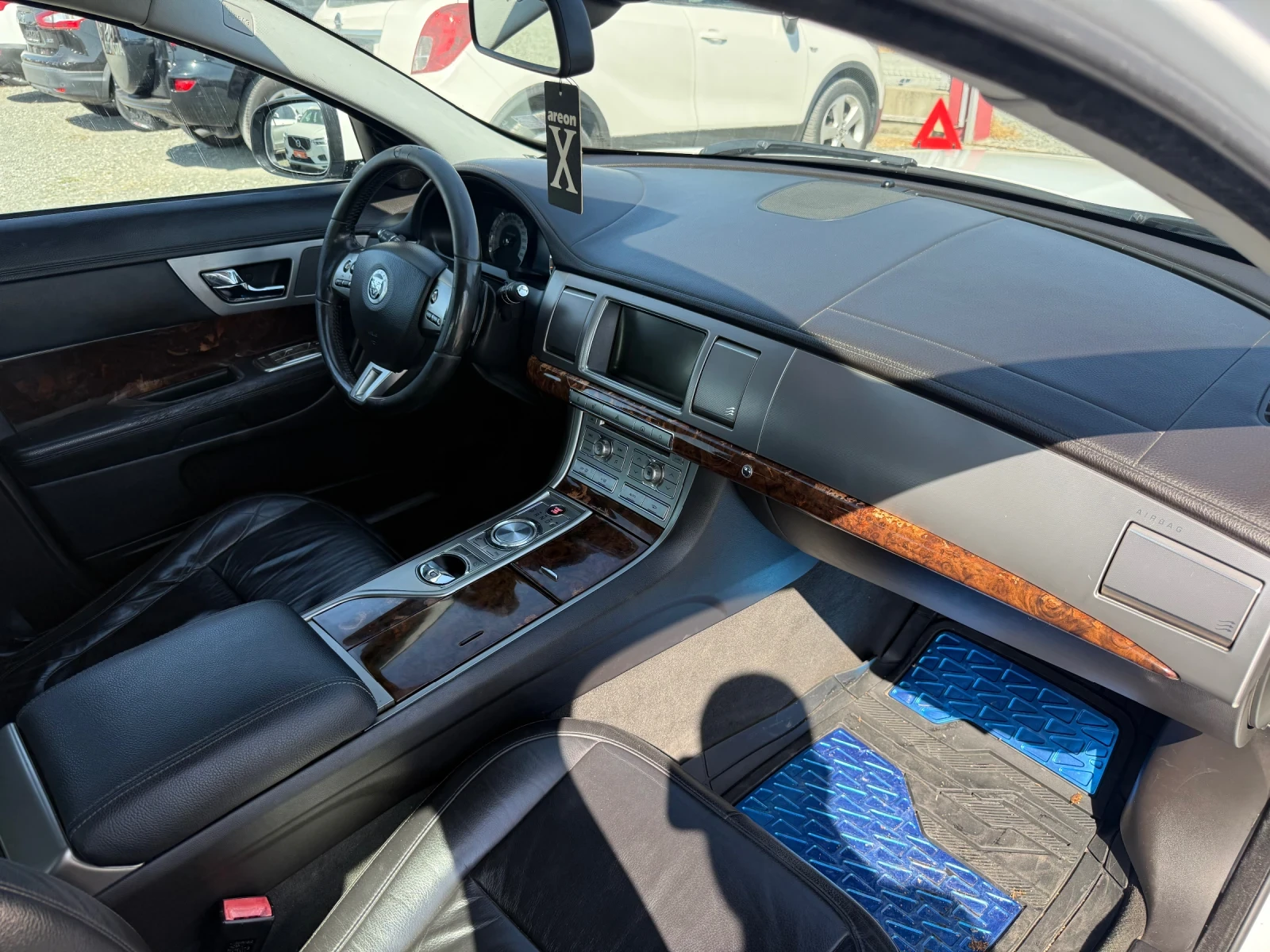 Jaguar Xf (KATO НОВА), снимка 15 - Автомобили и джипове - 55899046