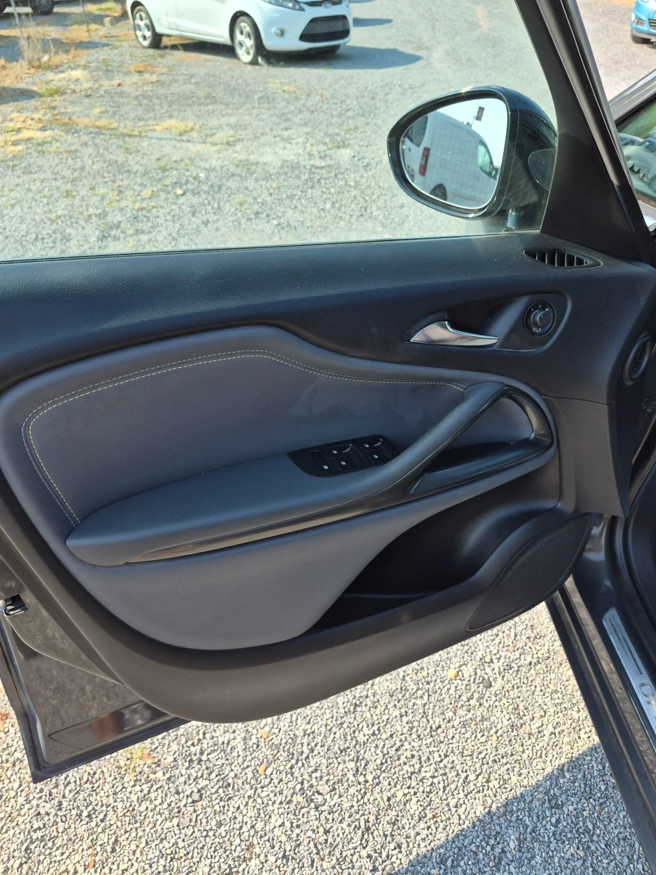 Opel Zafira 1.6Турбо Метан Evro 6, снимка 11 - Автомобили и джипове - 56023521