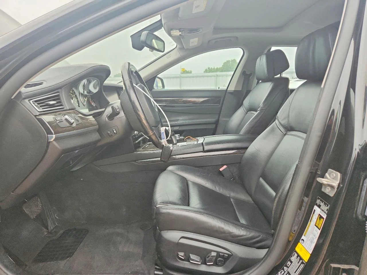 BMW 750 4.4l Lxi, снимка 7 - Автомобили и джипове - 56025755