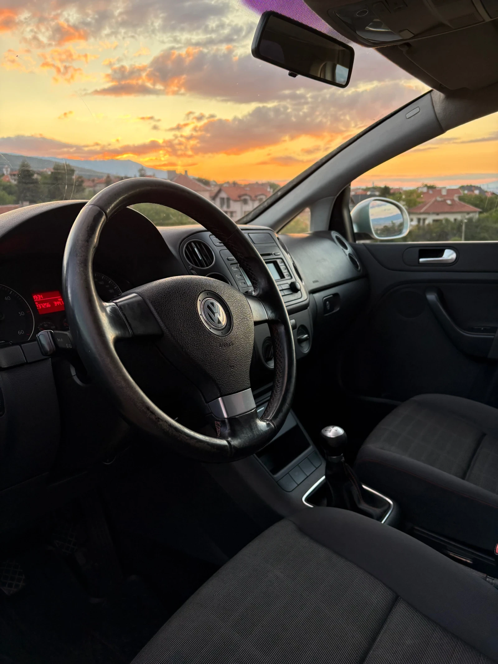 VW Golf Plus 1.9 TDI, снимка 6 - Автомобили и джипове - 56071101