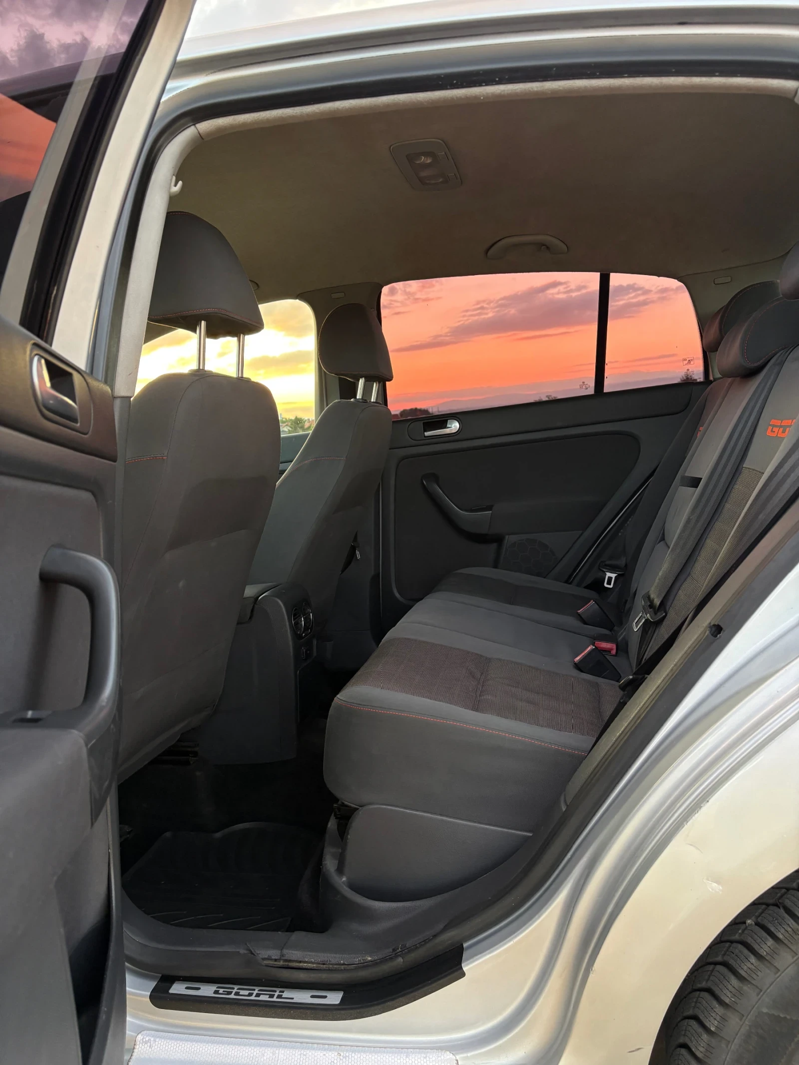 VW Golf Plus 1.9 TDI, снимка 8 - Автомобили и джипове - 56071101