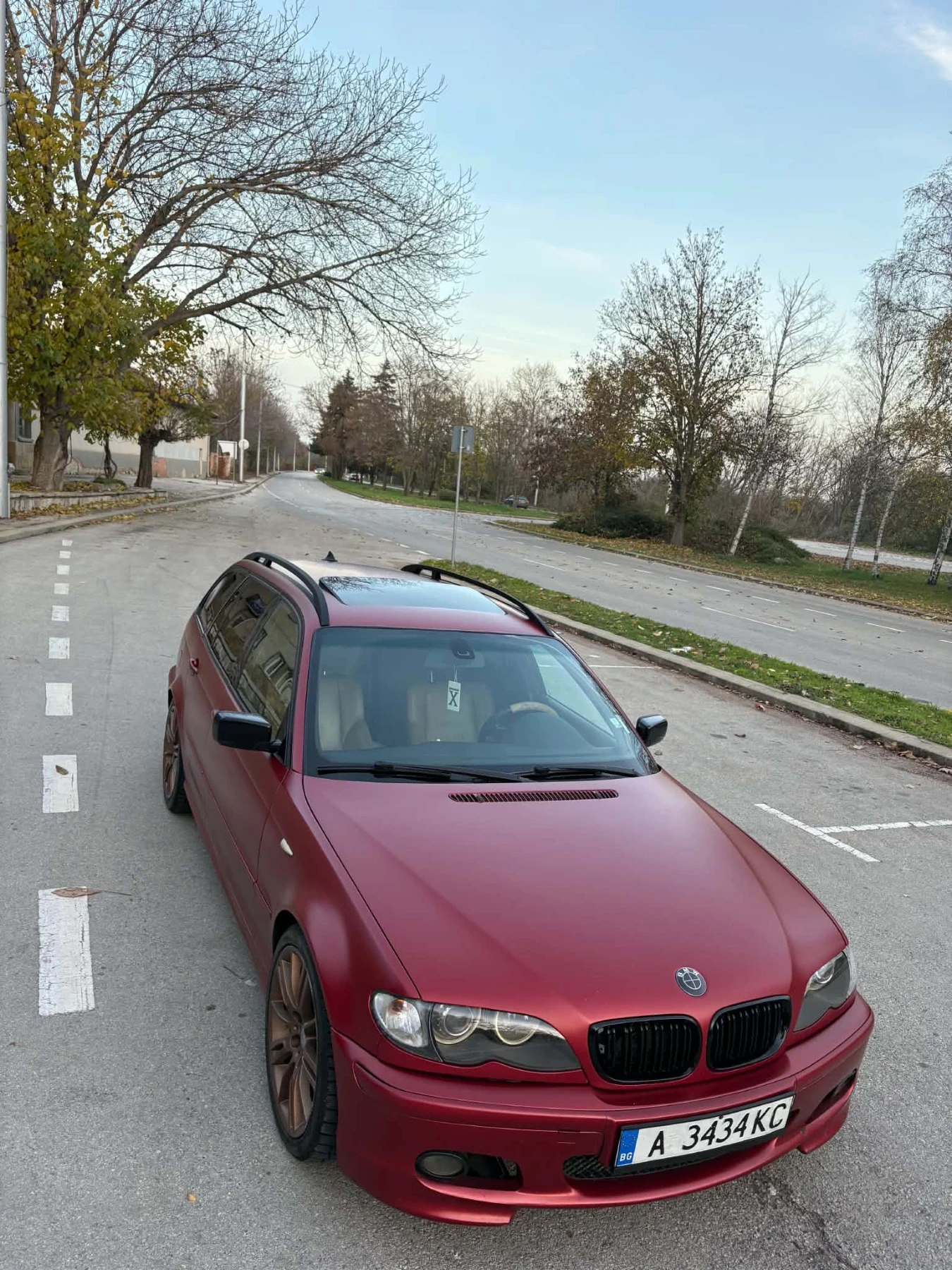 BMW 330, снимка 2 - Автомобили и джипове - 56181008
