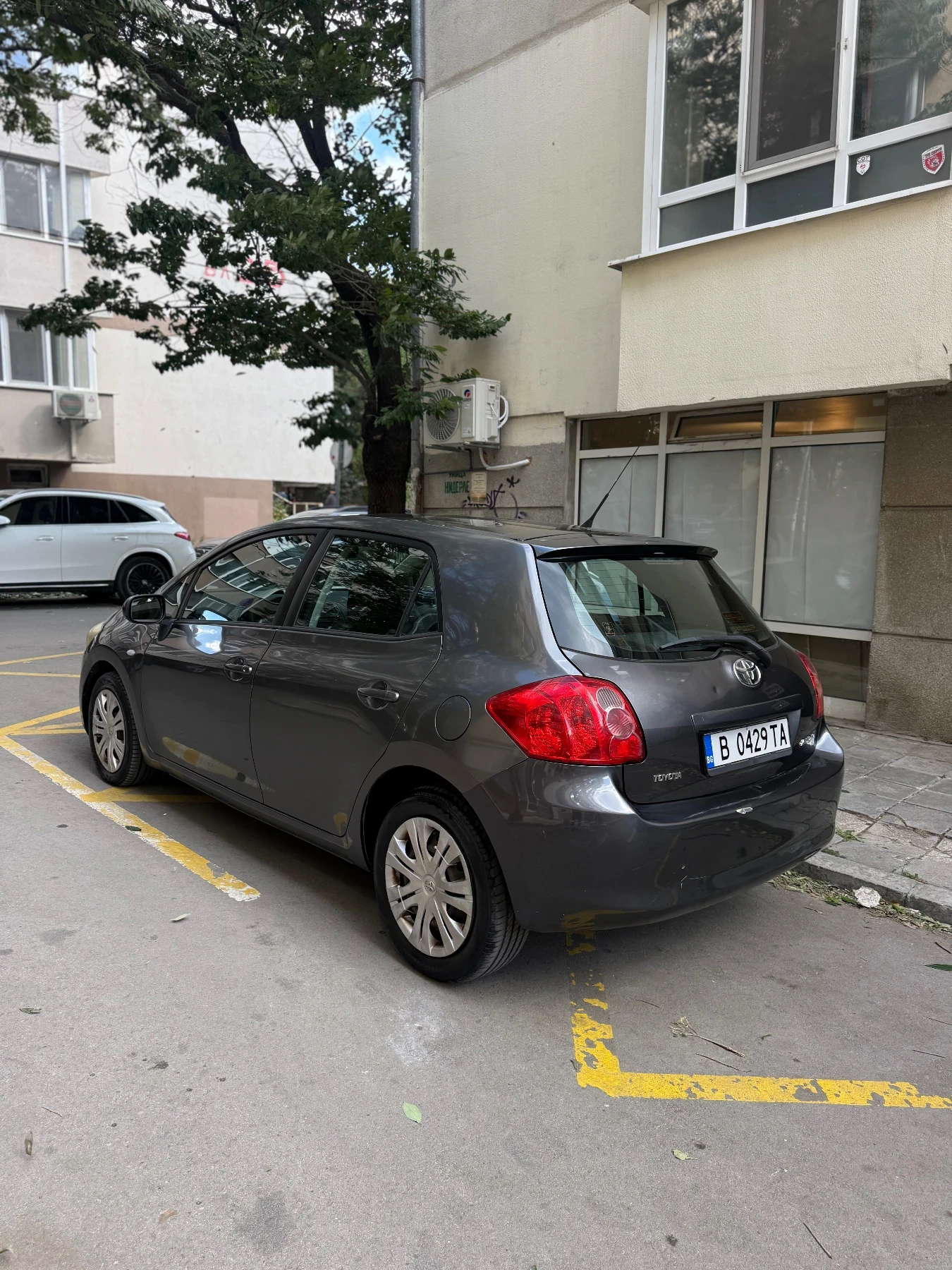Toyota Auris, снимка 5 - Автомобили и джипове - 56313064