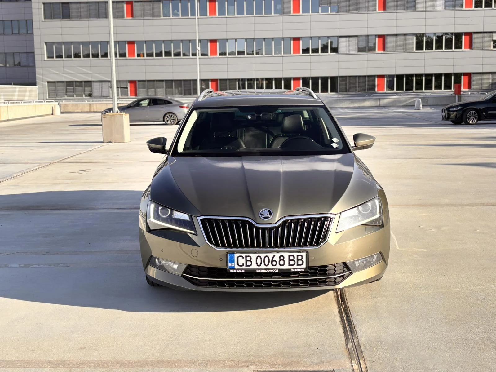 Skoda Superb Еуратек Ауто, снимка 3 - Автомобили и джипове - 56641344