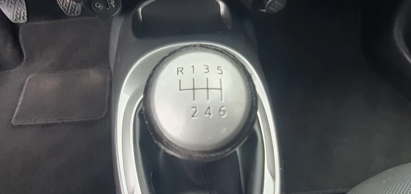 Nissan Juke 1.5 DCI Pure Drive, снимка 13 - Автомобили и джипове - 52089887