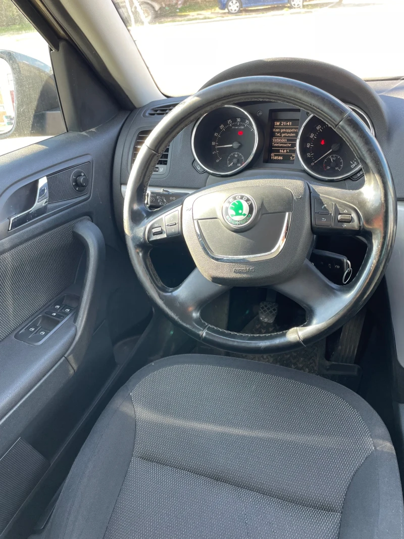 Skoda Yeti 2.0 TDI, снимка 6 - Автомобили и джипове - 52537331