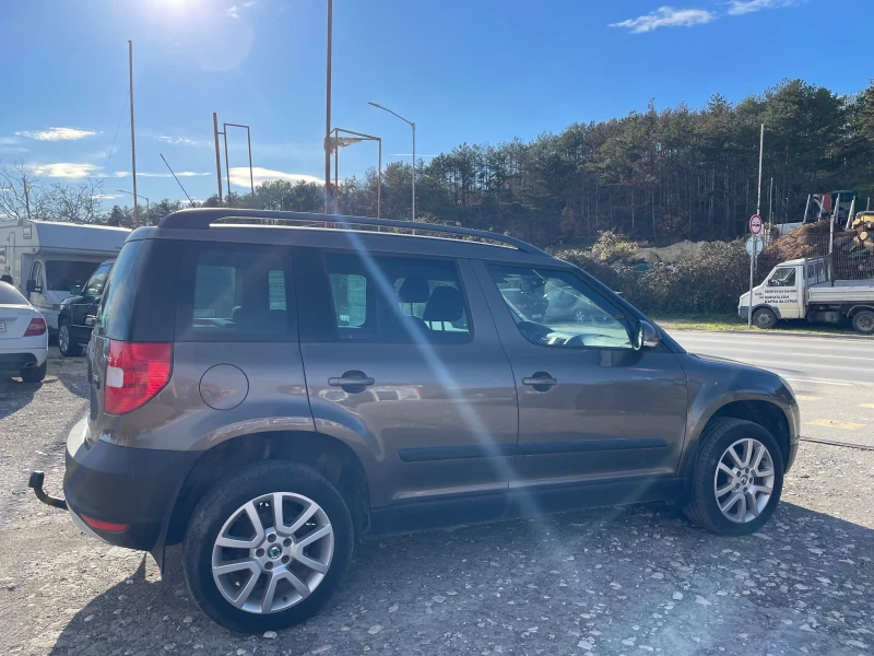 Skoda Yeti 2.0 TDI, снимка 2 - Автомобили и джипове - 52537331