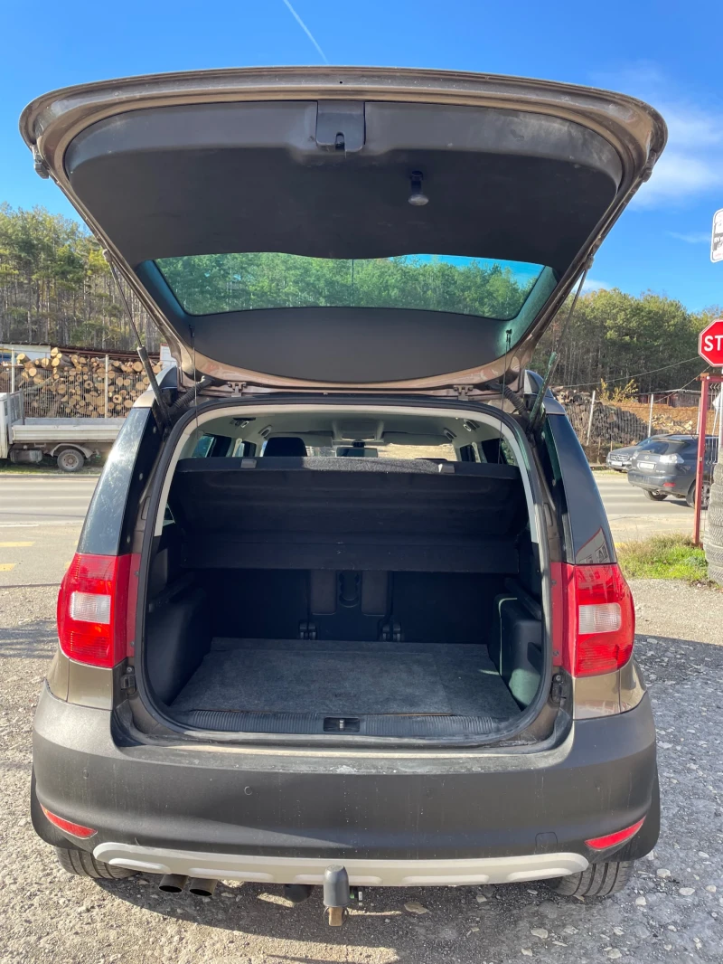 Skoda Yeti 2.0 TDI, снимка 13 - Автомобили и джипове - 52537331