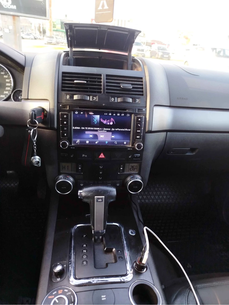 VW Touareg 3.0 TDI 224hp, снимка 8 - Автомобили и джипове - 53599244