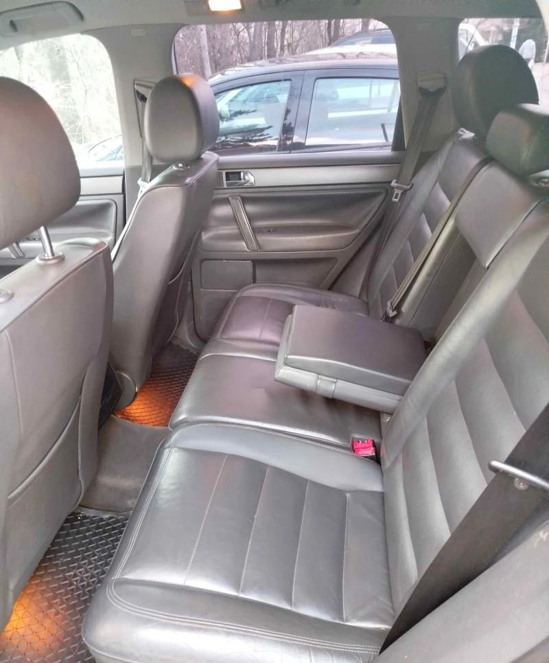 VW Touareg 3.0 TDI 224hp, снимка 9 - Автомобили и джипове - 53599244