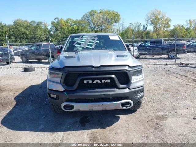 Dodge RAM 1500 REBEL QUAD CAB 4X4 6&#39;4 BOX, снимка 12 - Автомобили и джипове - 47864974