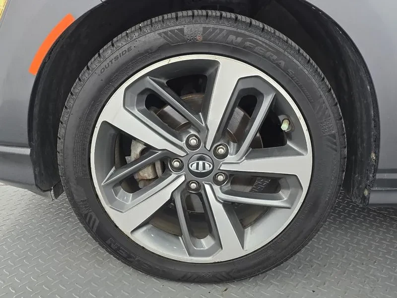 Hyundai Kona 1.6 Turbo 2Wd Premium, снимка 5 - Автомобили и джипове - 55616224