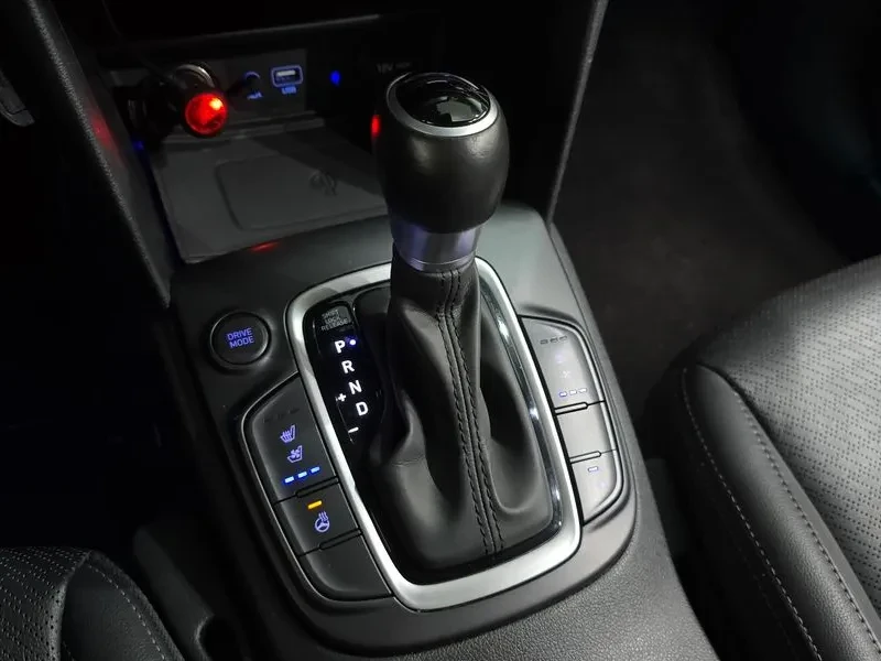 Hyundai Kona 1.6 Turbo 2Wd Premium, снимка 9 - Автомобили и джипове - 55616224