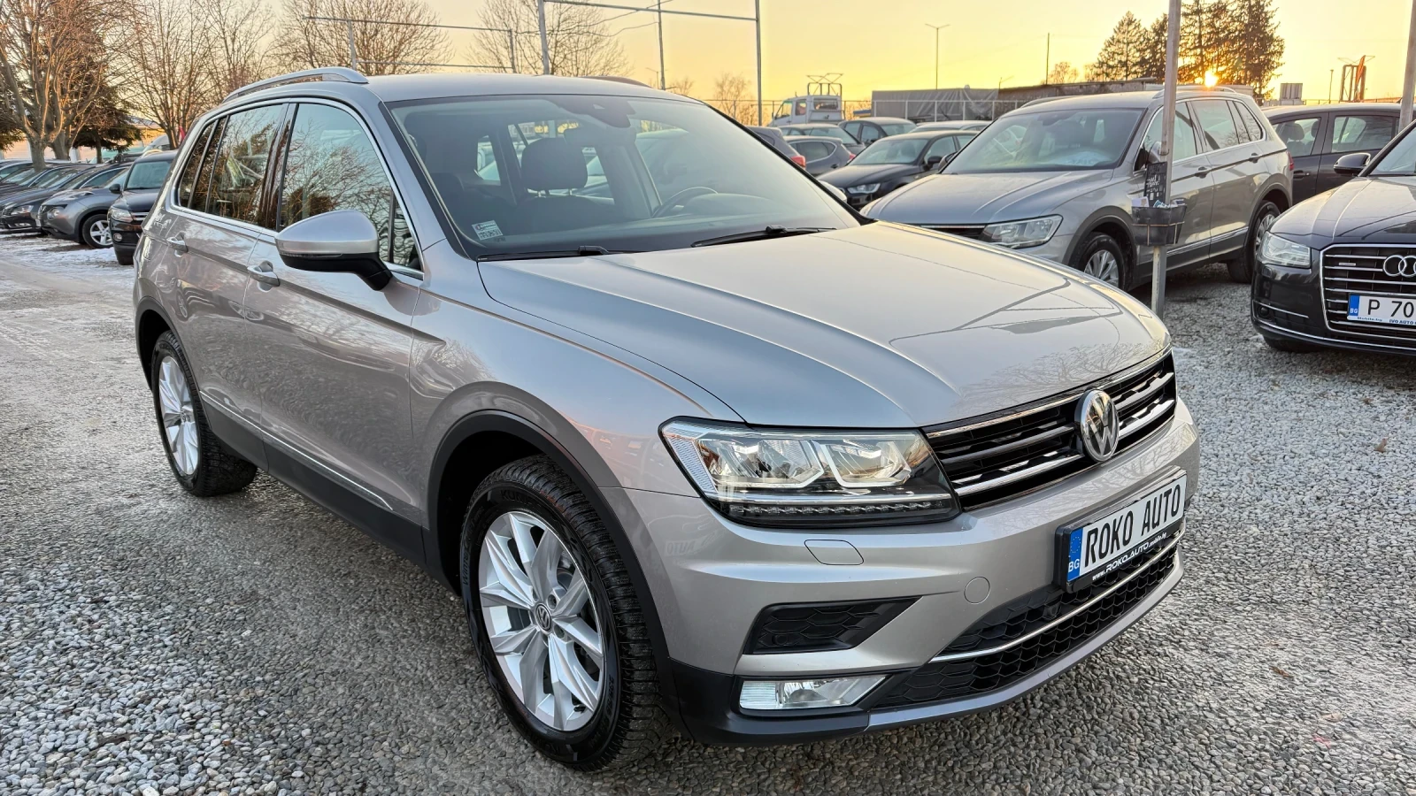 VW Tiguan 2.0 TDI/LED/ПОДГРЕВ/АЛКАНТАРА/СЕРВИЗНА И-РИЯ! ! !, снимка 1