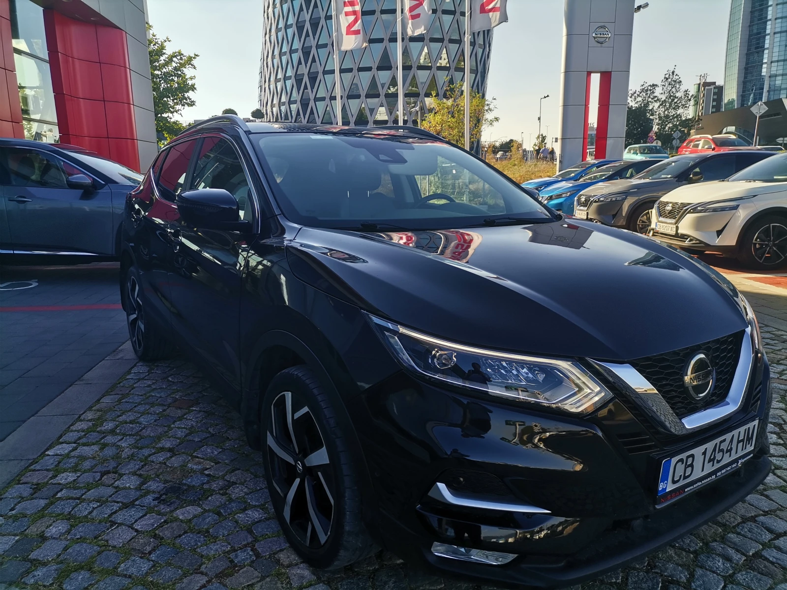 Nissan Qashqai Tekna Bose 4x4 - изображение 2